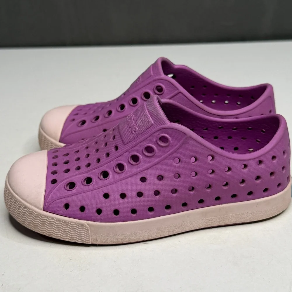 Native Jefferson Shoes Kids Size C8 Purple Slip‎ On Perforated Water Sneakers